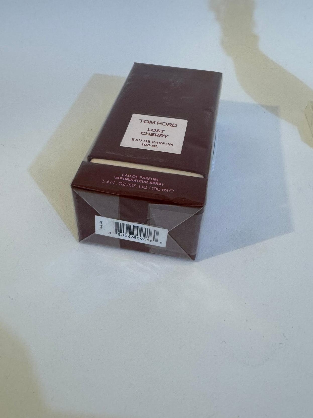عطر توم فورد لوست شيري للجنسين - الصورة 3